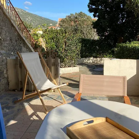 Un Jardin Dans La Ville Bastia (Corsica)